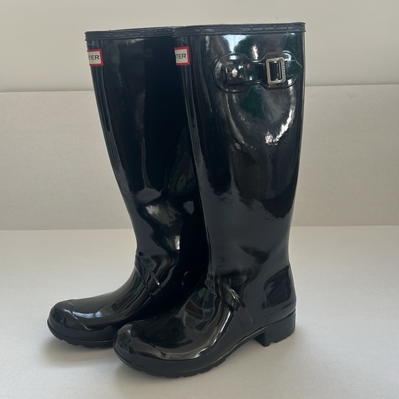 Hunter Black Glossy Tall Women Rain Boots Size 7 EUC - Picture 1 of 17